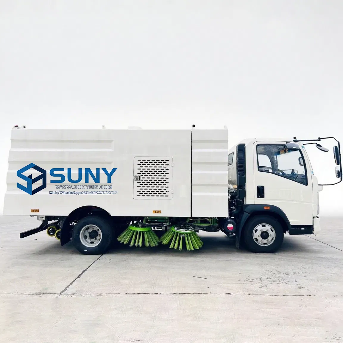 HOWO 4X2 Floor Scrubber Machine Pressure Washing Bin 6wheel Truck Vacuum Cleaner Cleaning Sweep Brush Street Road Sweeper Dust Suction New Used Sweeping Vehicle