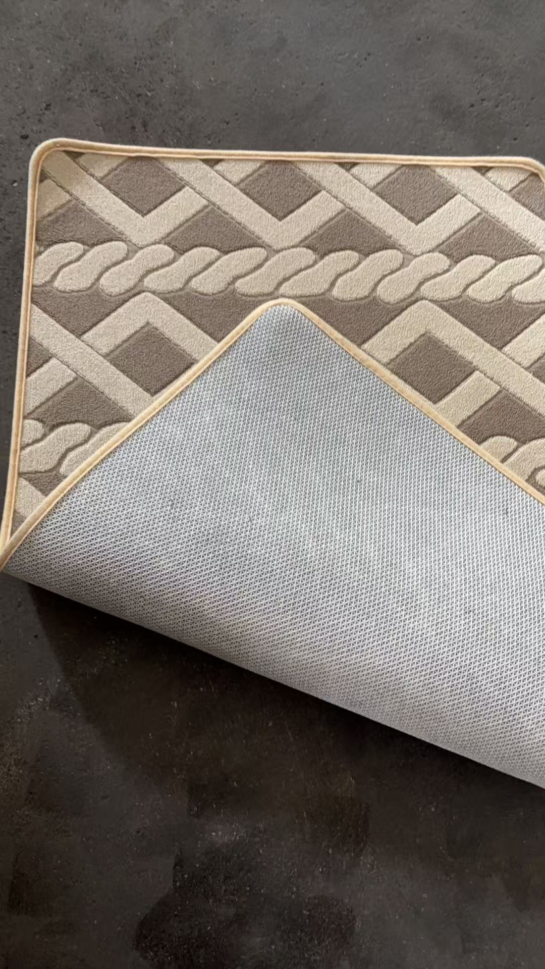 China Strong Anti-fouling Super Wear Resistant Pineapple Pattern Custom Door Mat Mats Door Door Mats Manufacturer, Supplier