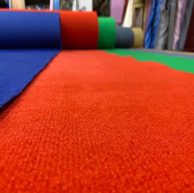 China 600GSM Non-woven line expo carpet Cambodia Rib anti-slip 4mm carpet for exhibition events stripe carpet Manufacturer, Supplier