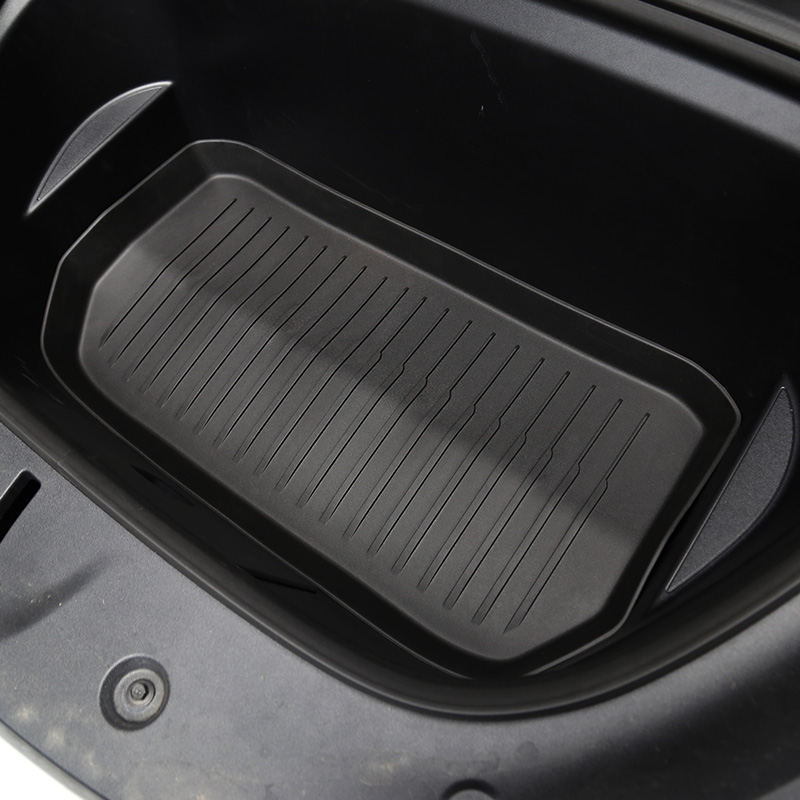 Tesla Model Y Mats Display 3