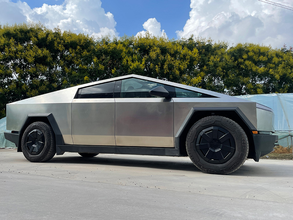 Tesla Cybertruck Wheel Cover 2