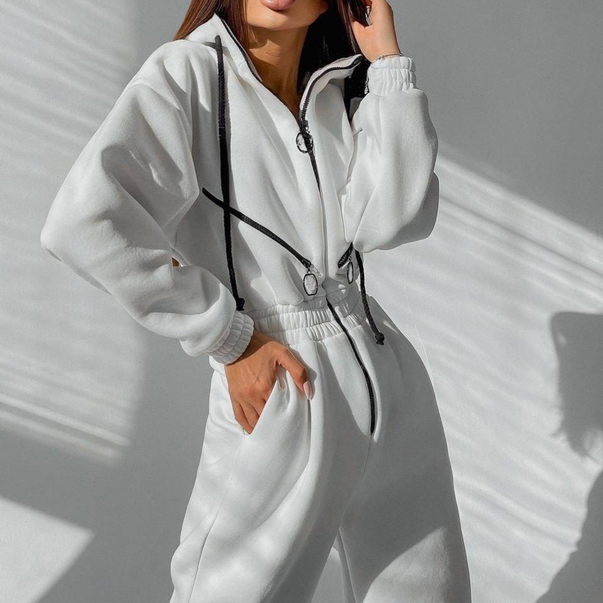 Women's Custom Logo Embroidered Skinny Sweatpants Zip Hoodie Set OEM Private Label Casual Two Piece Tracksuit Modest