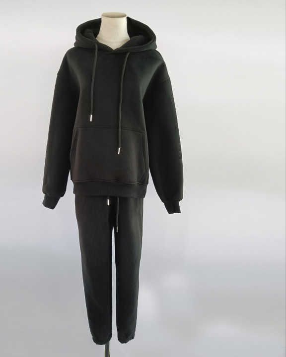 Apparel &amp; Accessories>>Women's Clothing>>Women's Sets