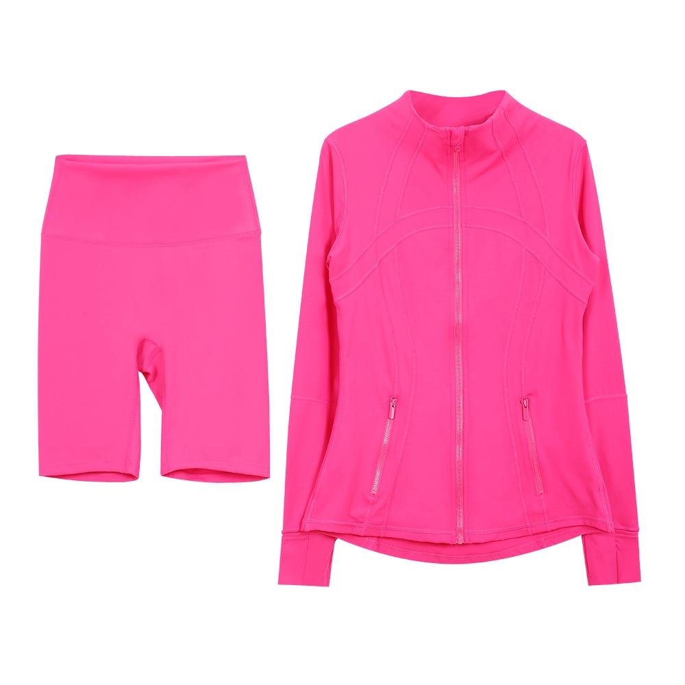 Stock Women's Solid Quick Dry Breathable Wrinkle-resistant 100% Polyester Skinny Fit Sleeveless Top Shorts Set for Sports Yoga