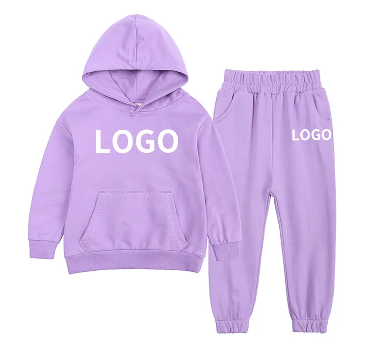 Kids tracksuit detailing