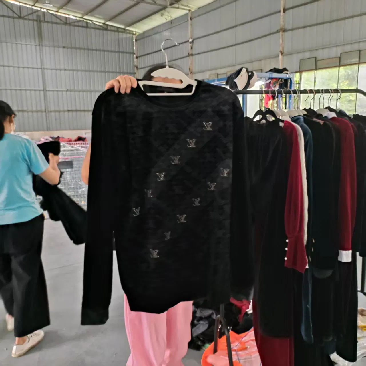 Stylish Top Grade Second-Hand Women's Used Pleuche Apparel Mixed in Bales Bulk Used Clothes