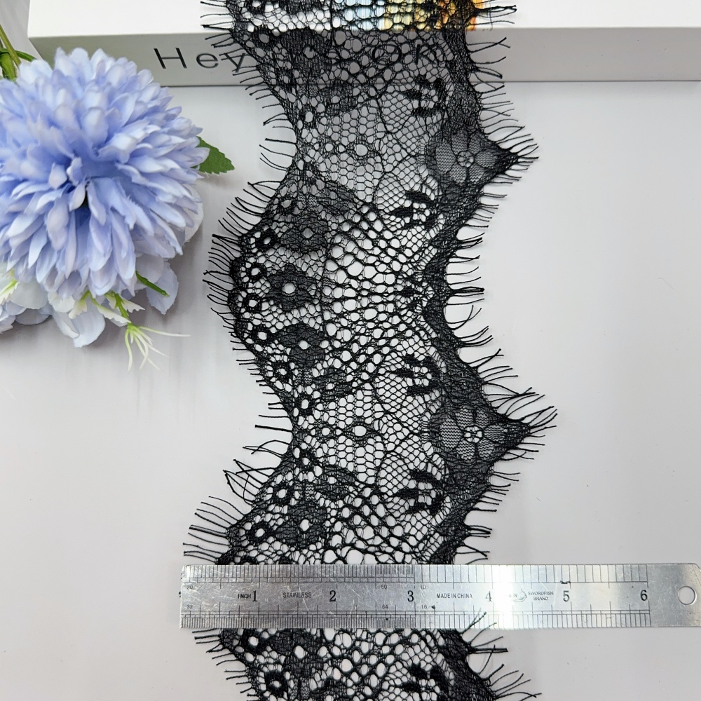 Lace Sample 4
