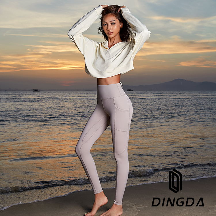 Yoga Suit Detail 2