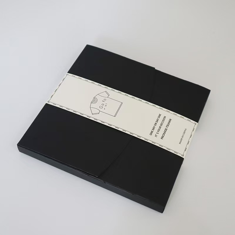 Sustainable Kraft Packaging Boxes for Luxury Apparel and Socks