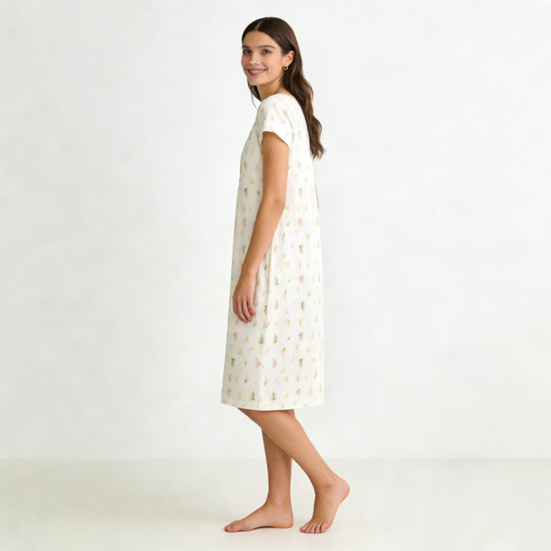 Beefey Stylish Elegant Flattering Comfortable Women's One-piece Nightgown Floral Lace Front Nightie Soft Cozy Knee-Length