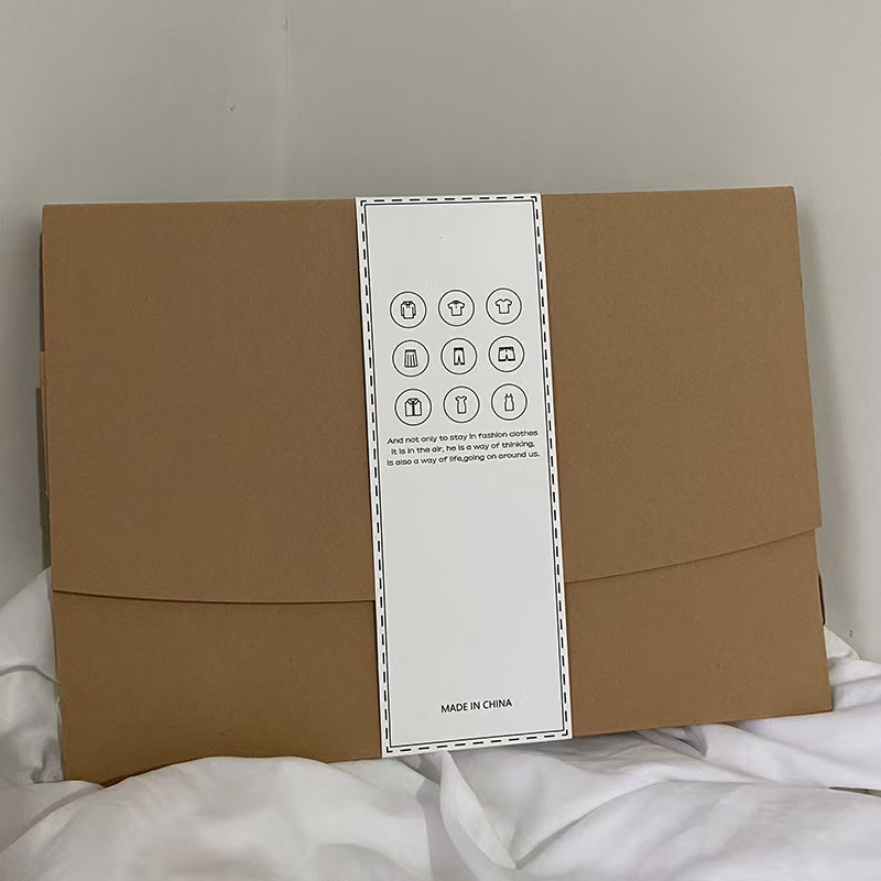 Sustainable Kraft Packaging Boxes for Luxury Apparel and Socks