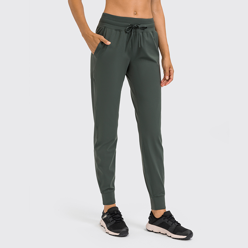 Track Pants Detail 9