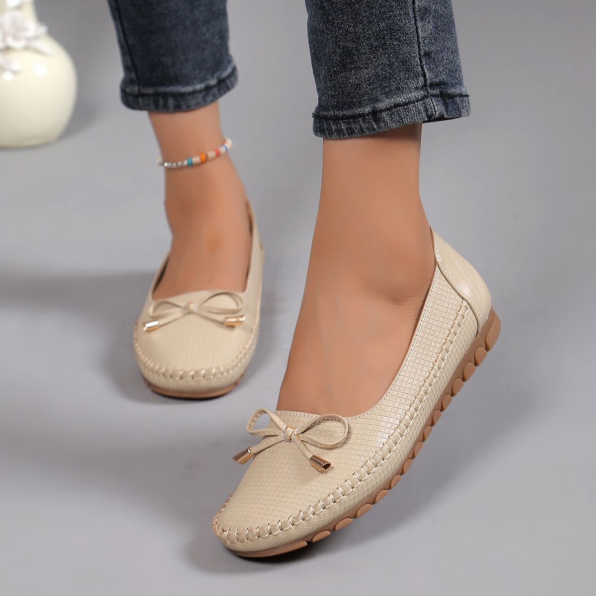 Comfortable Beige Women's Casual Loafers,Lizard Pattern Slip-On Flats With Bow,Hand Stitched Flexible Sole Ballerina Shoes