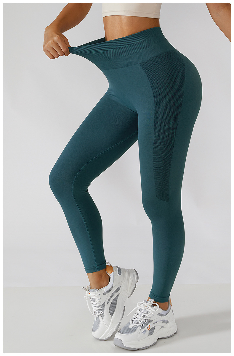 Custom Logo Women's Fitness Wear Yoga Apparel Women Outdoor Seamless Gym Wear Sets Blank Sport Leggings Set