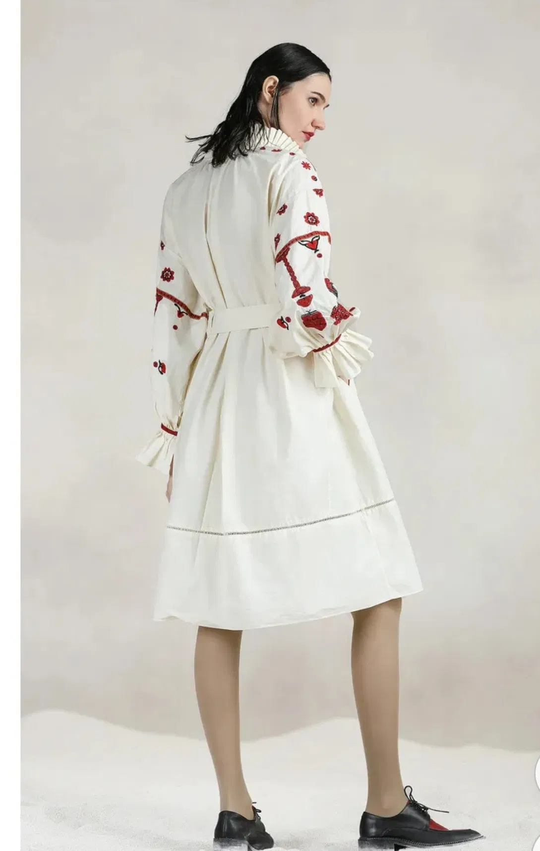 The New Spring 2021 Fashion Casual with Standing Collar and Flared Sleeve of Apparel