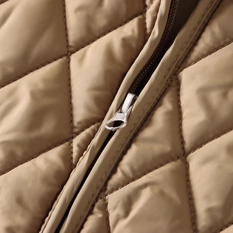 Stylish Casual Quilted Vest with Pockets - Versatile Lightweight Apparel, Modern Quilted Vest Zip-up Waistcoat Sleeveless Jacket with Sleek Finish