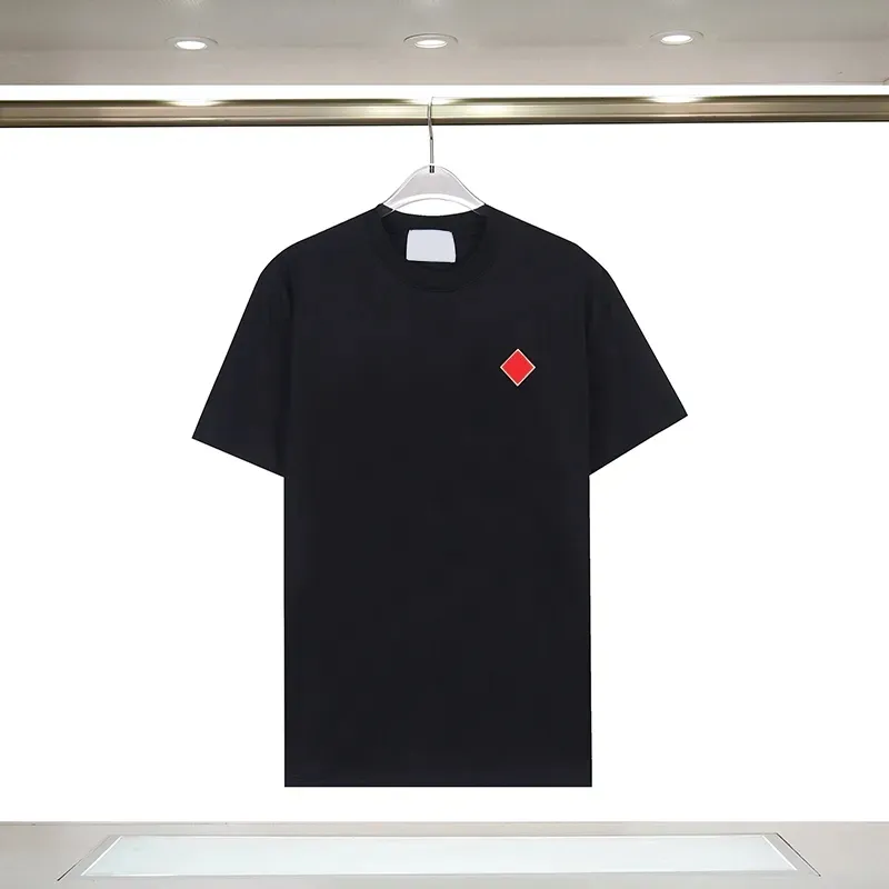 Luxury Designer T Shirt Men Women Fashion Tees Apparel Man Tops Round Neck Short Sleeves Casual Streetwear Clothing Stylish Look Summer Shirt