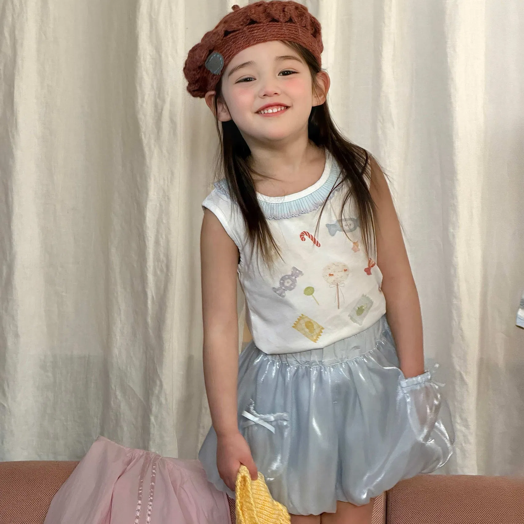 Fashion Summer Girls' Apparel for Kids Wear with T-Shirt and Skirt
