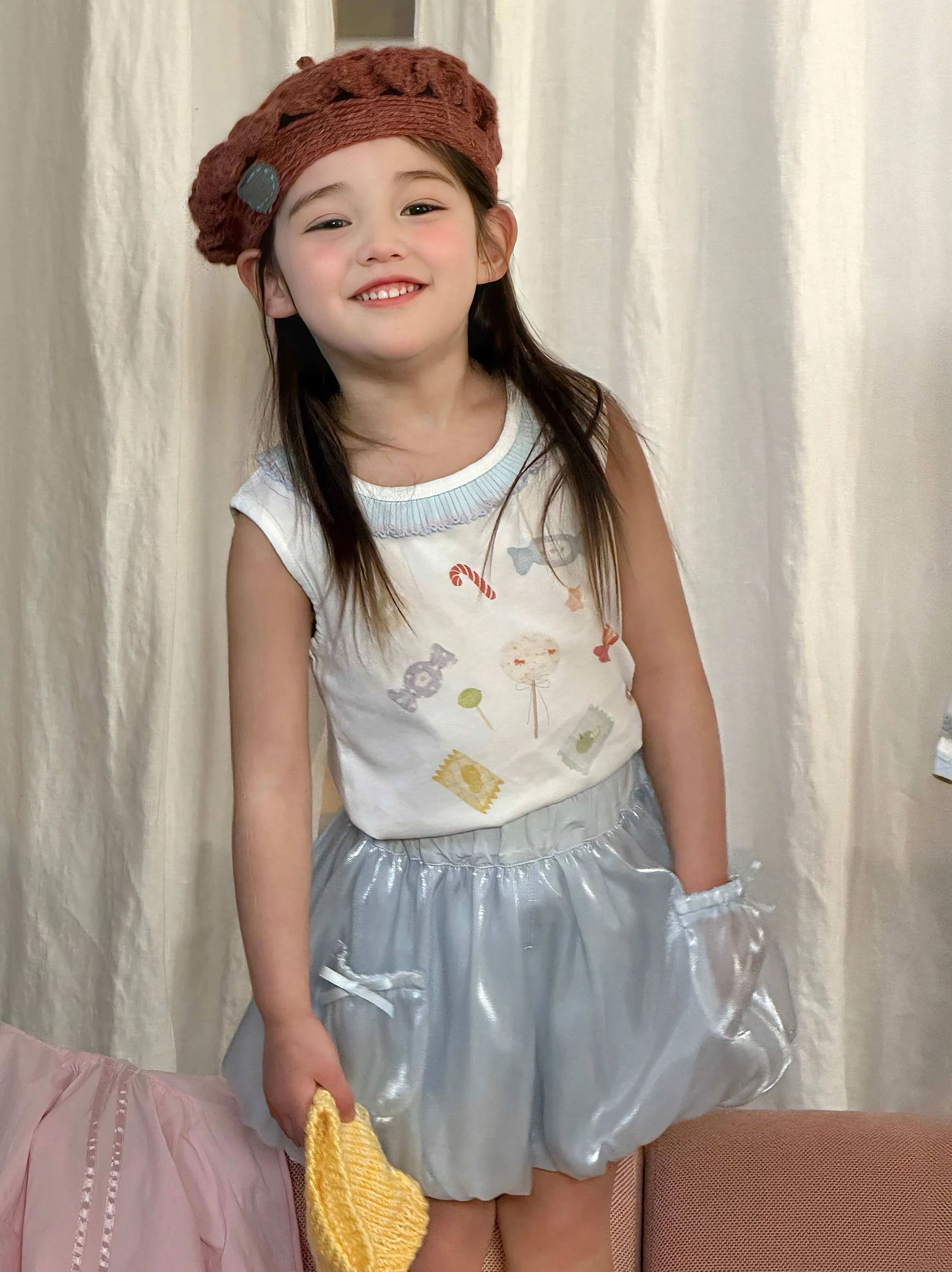 Fashion Summer Girls' Apparel for Kids Wear with T-Shirt and Skirt