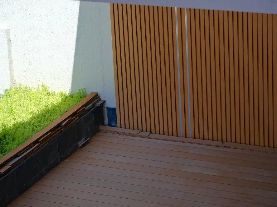 Co-Extruded Wood Application 7