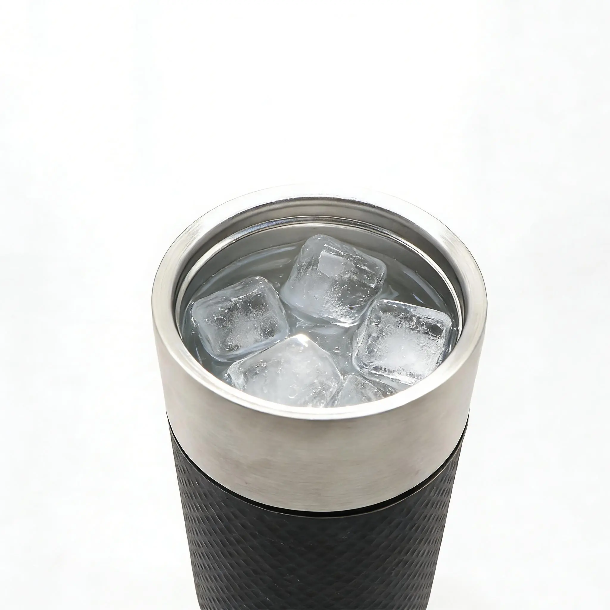 Wide-Mouth Opening: Easy Fill & Refresh for Iced Drinks