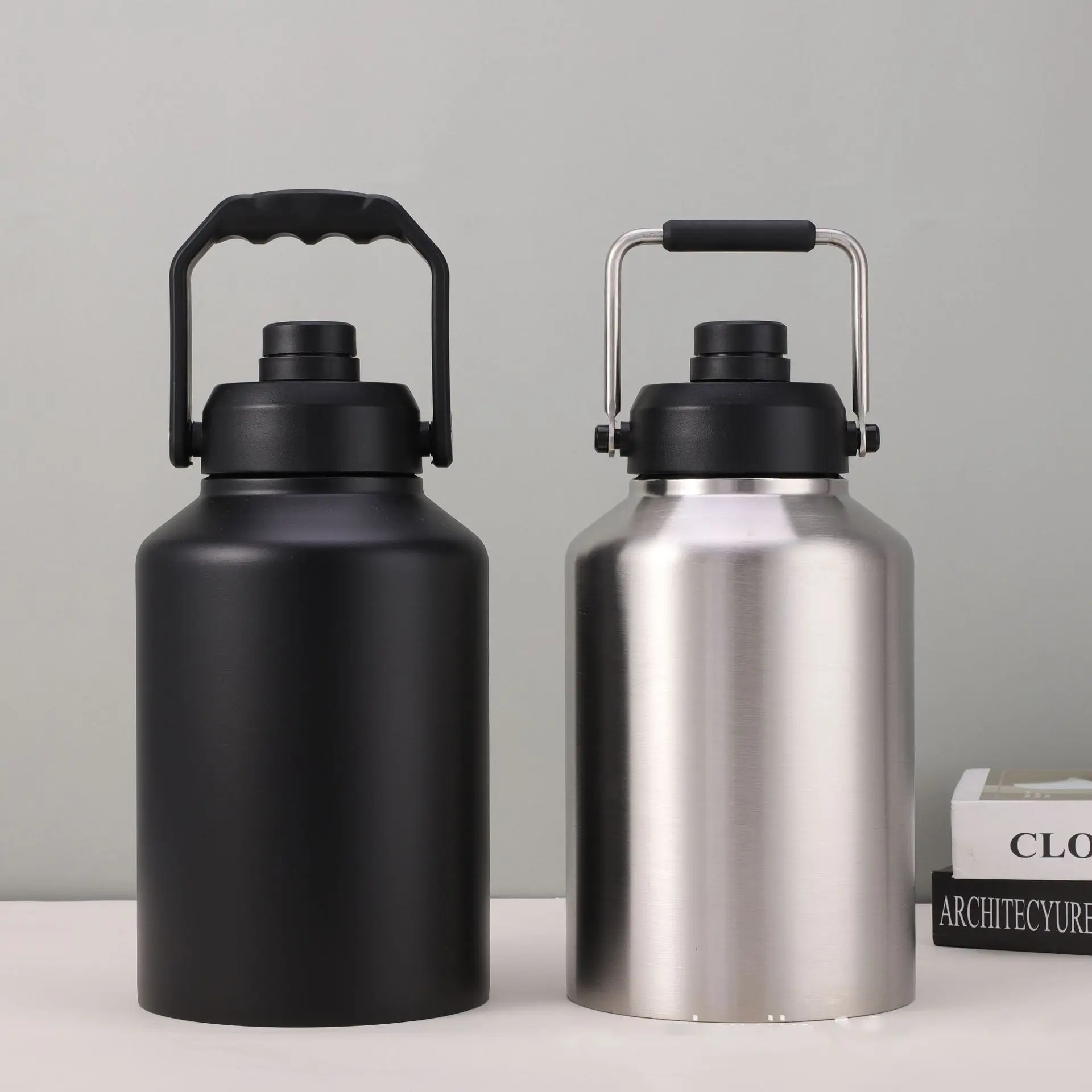 Wholesale Large Capacity 64oz Double Wall Vacuum Insulated Sports Water Bottle for Camping Manufacturers, Manufacturer