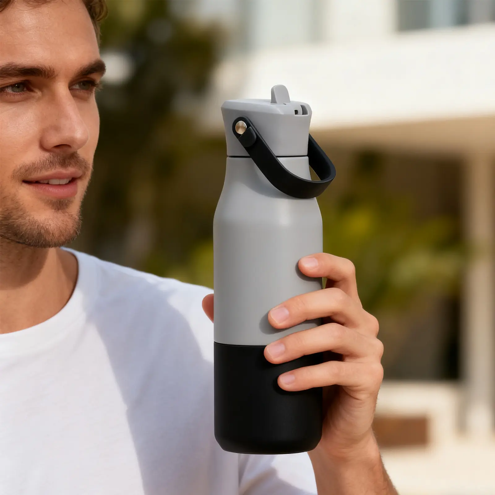 China Outdoor 13/23/30oz Double Wall Stainless Steel Thermos Cup Sports Water Bottle with Detachable Handle and Flip Straw Lid Supplier, Factories