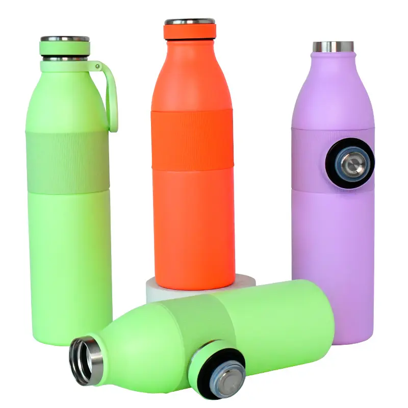 China Innovative Stainless Steel 600ml Water Bottle with Magnetic lid and Silicone Sleeve Suppliers, Factories