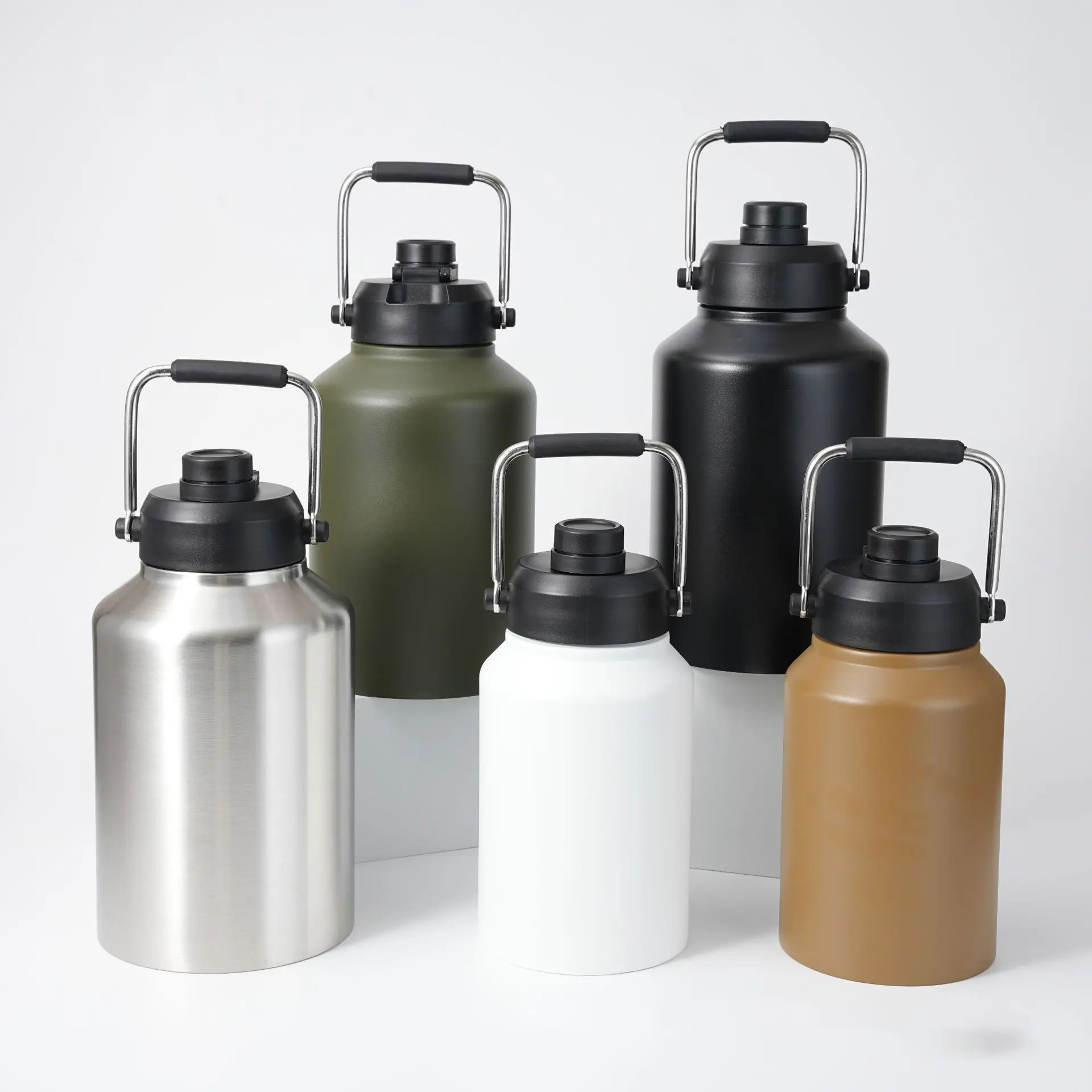 Wholesale Large Capacity 64oz Double Wall Vacuum Insulated Sports Water Bottle for Camping Manufacturers, Manufacturer