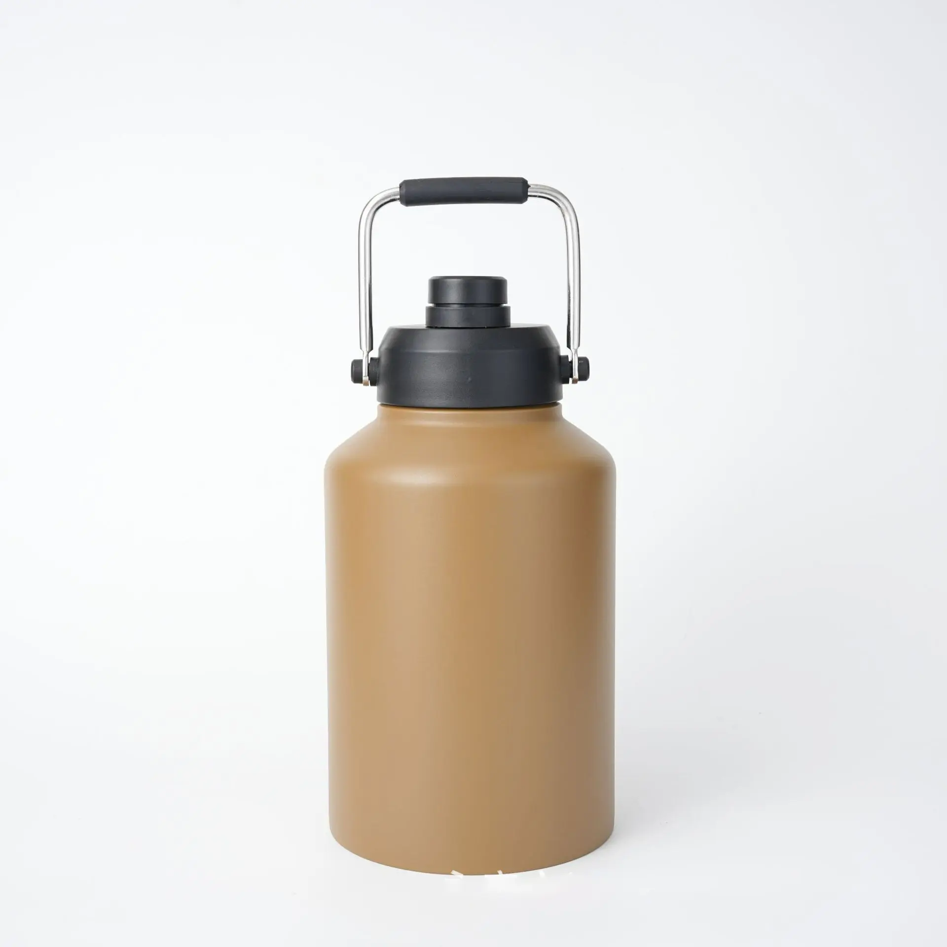 Wholesale Large Capacity 64oz Double Wall Vacuum Insulated Sports Water Bottle for Camping Manufacturers, Manufacturer