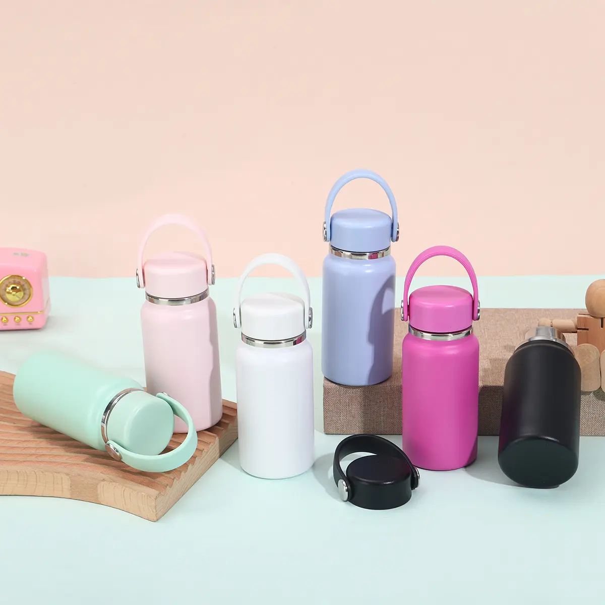 China Mini portable 6.7oz Double Layer Insulated Kids Water Bottle with Lid and Handle Manufacturer, Factories