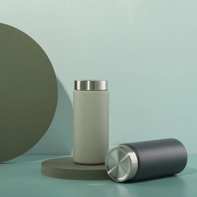 China Mini 200ml Insulated Vacuum Leak Proof Water Bottle for Hot and Cold Drinks Factories, Factory