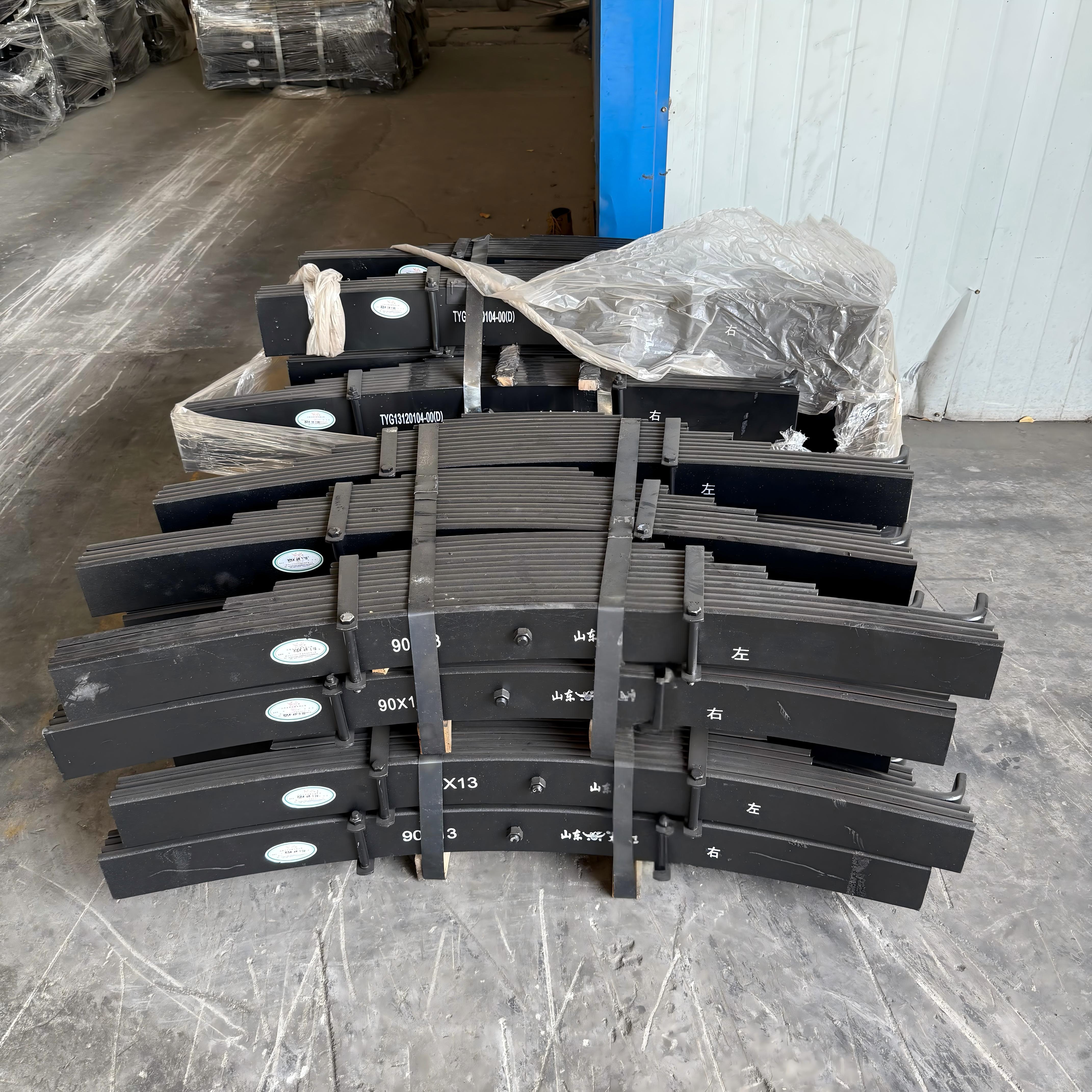 Steel Leaf Spring Front and Rear Suspension Parts for Trucks and Trailers Truck Parts for Sale