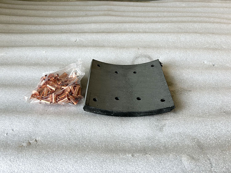 Manufacturing Heavy Duty Truck Spare Parts Auto Brake Systems 81.50221.0535 Brake Pads From China