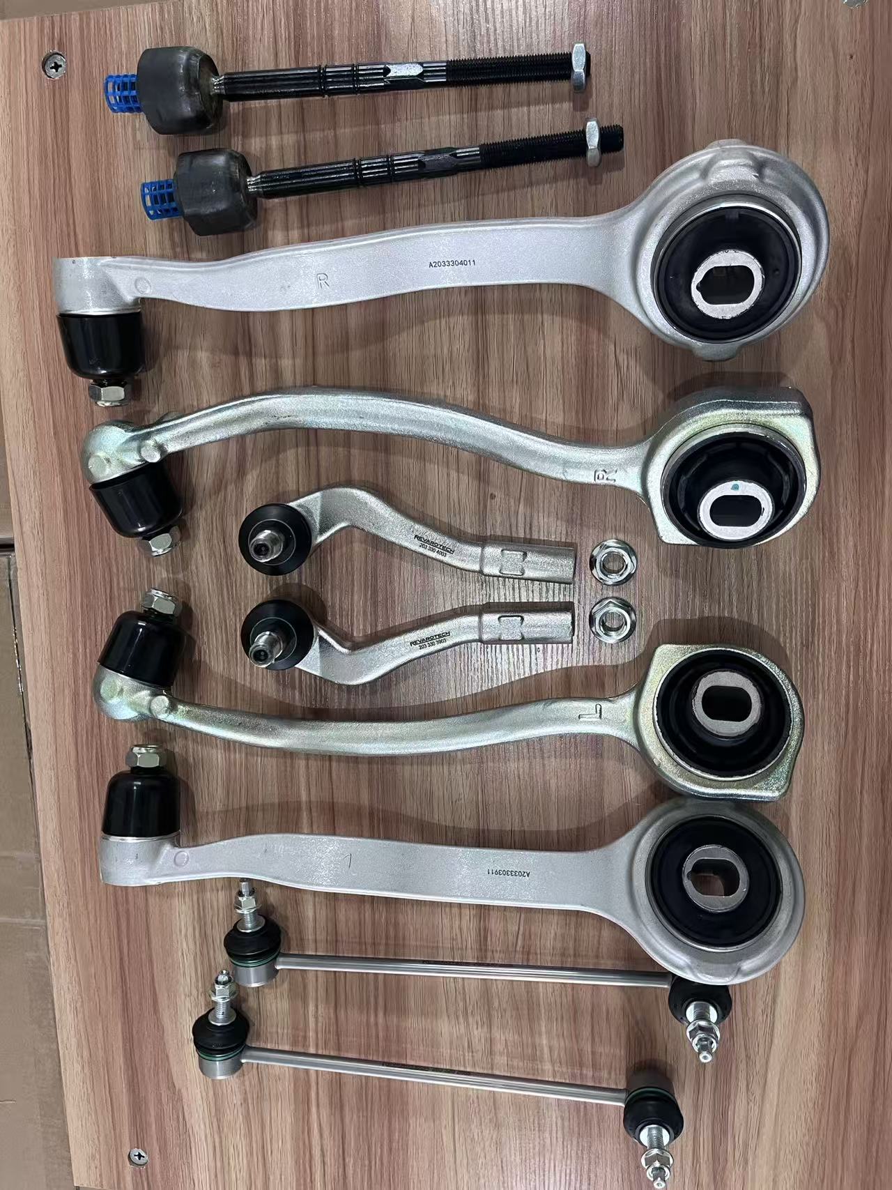 TIID Auto Parts 10pcs Right Front Suspension Control Arm Kit for W204 with 24 Months Warranty