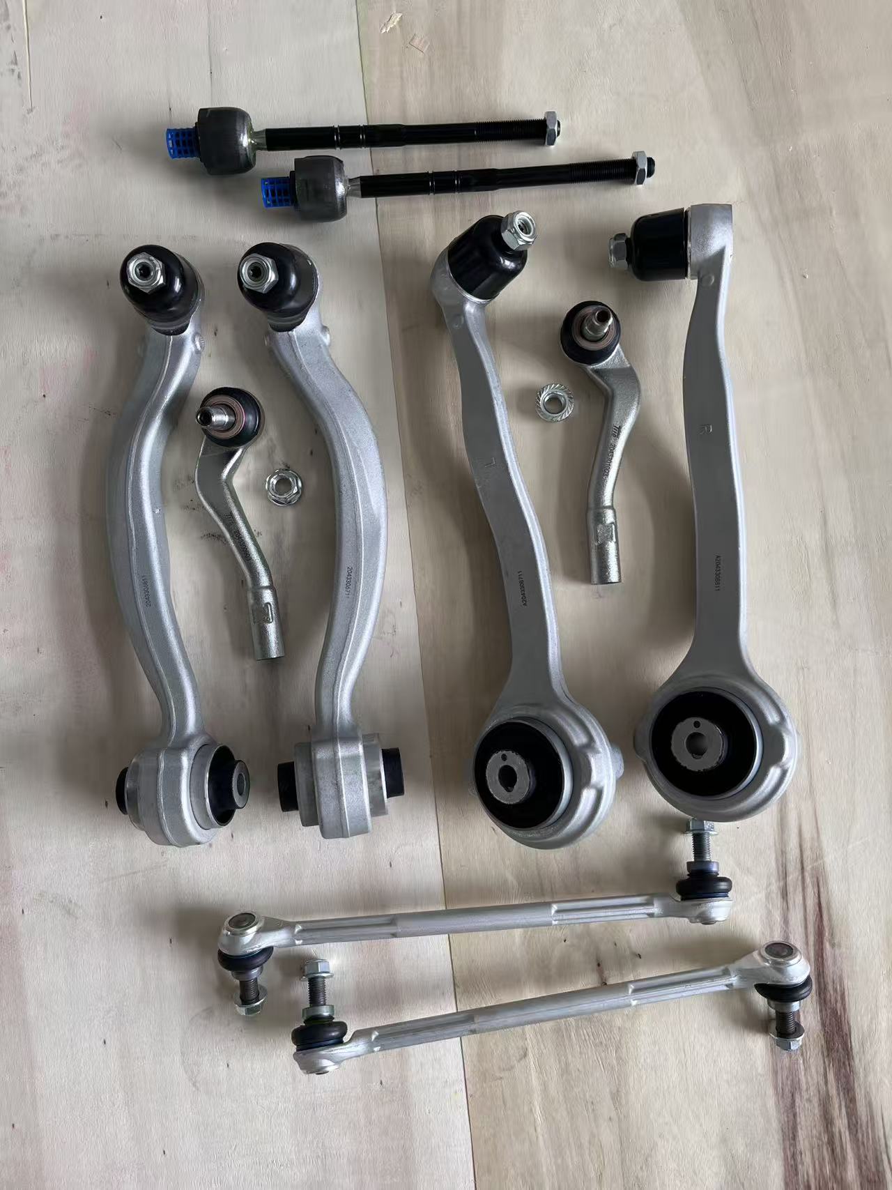 TIID Auto Parts 10pcs Right Front Suspension Control Arm Kit for W204 with 24 Months Warranty