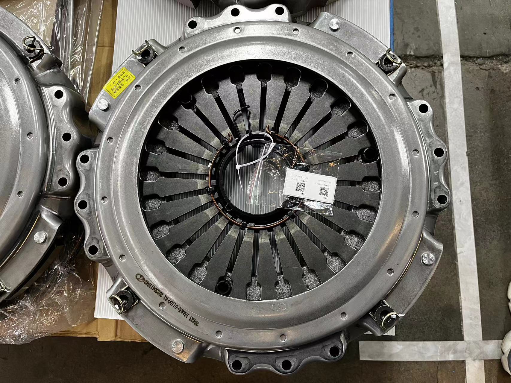 Original Truck Parts DZ91189160031 SHACMAN truck Clutch Pressure Plate For SHACMAN Trucks