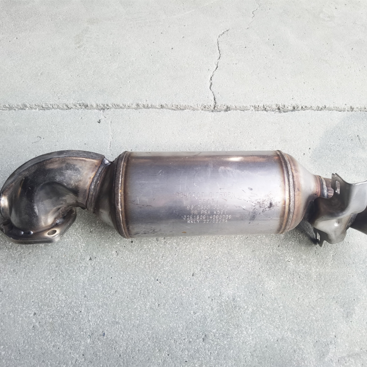 Factory Wholesale Direct Fit Katalysator Car Engine Automotive Parts New Exhaust System Catalytic Converters Accessories