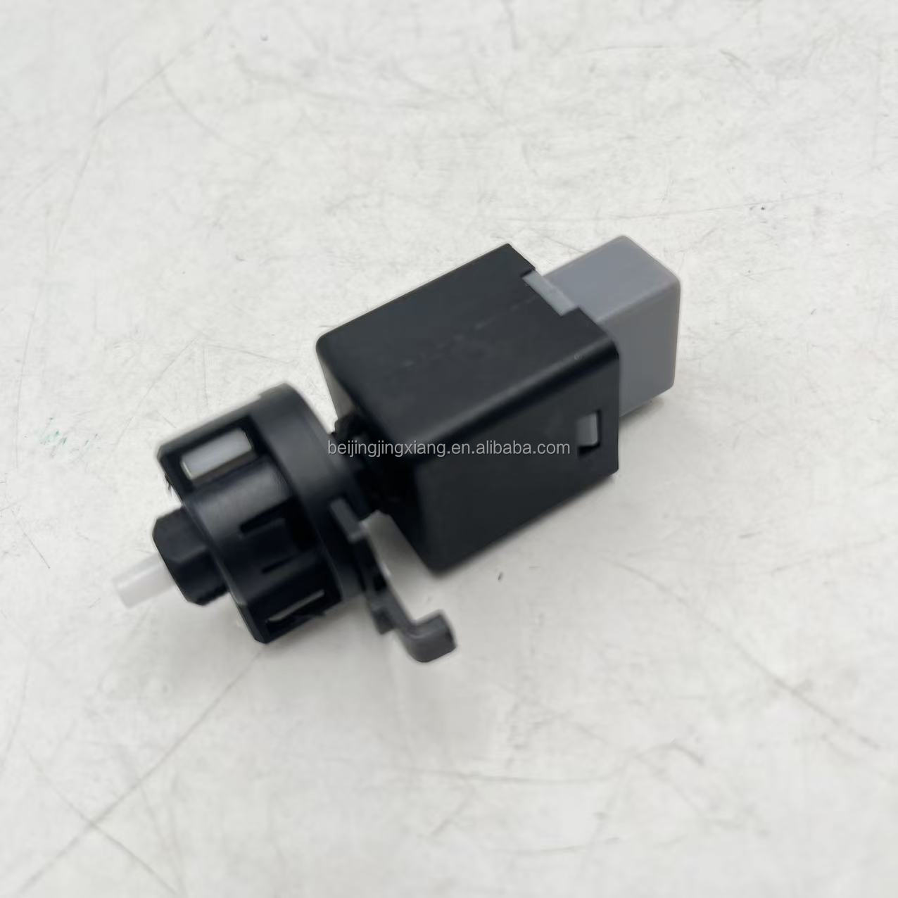 Automobile Electrical System Parts, Automotive Brake Lights, Brake Switch 93810-3S700, 938103S700, Applicable to Modern Kia