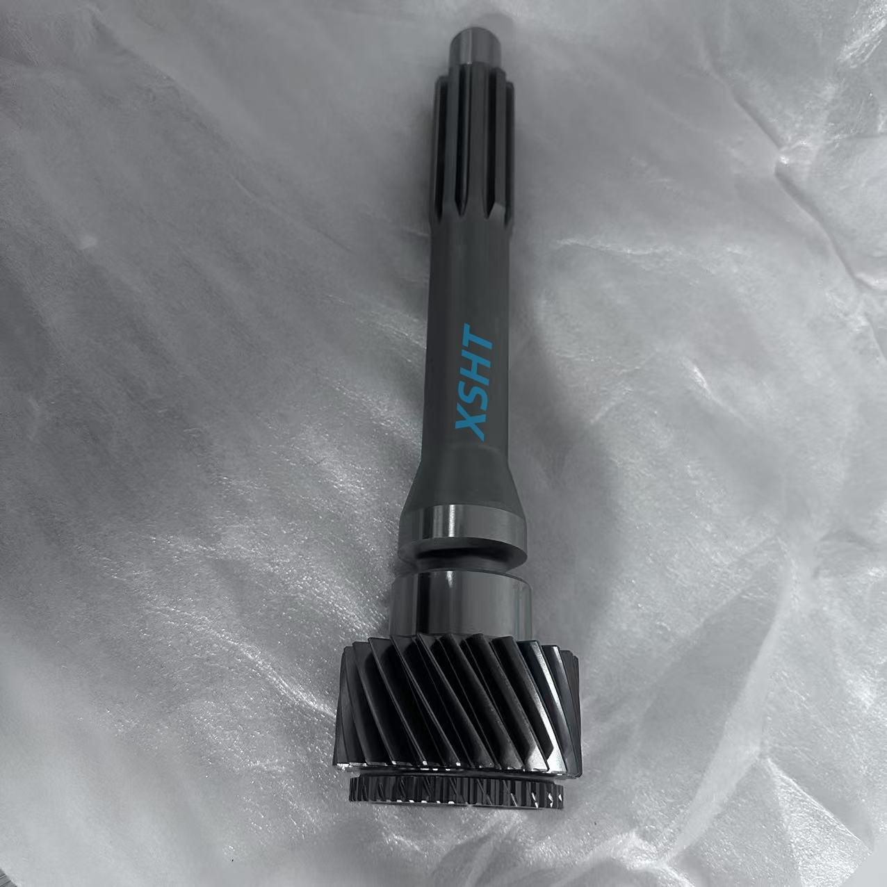 Heavy Duty Truck Parts Precision Engineered Transmission System Components 1380302008 Transmission Driveshafts