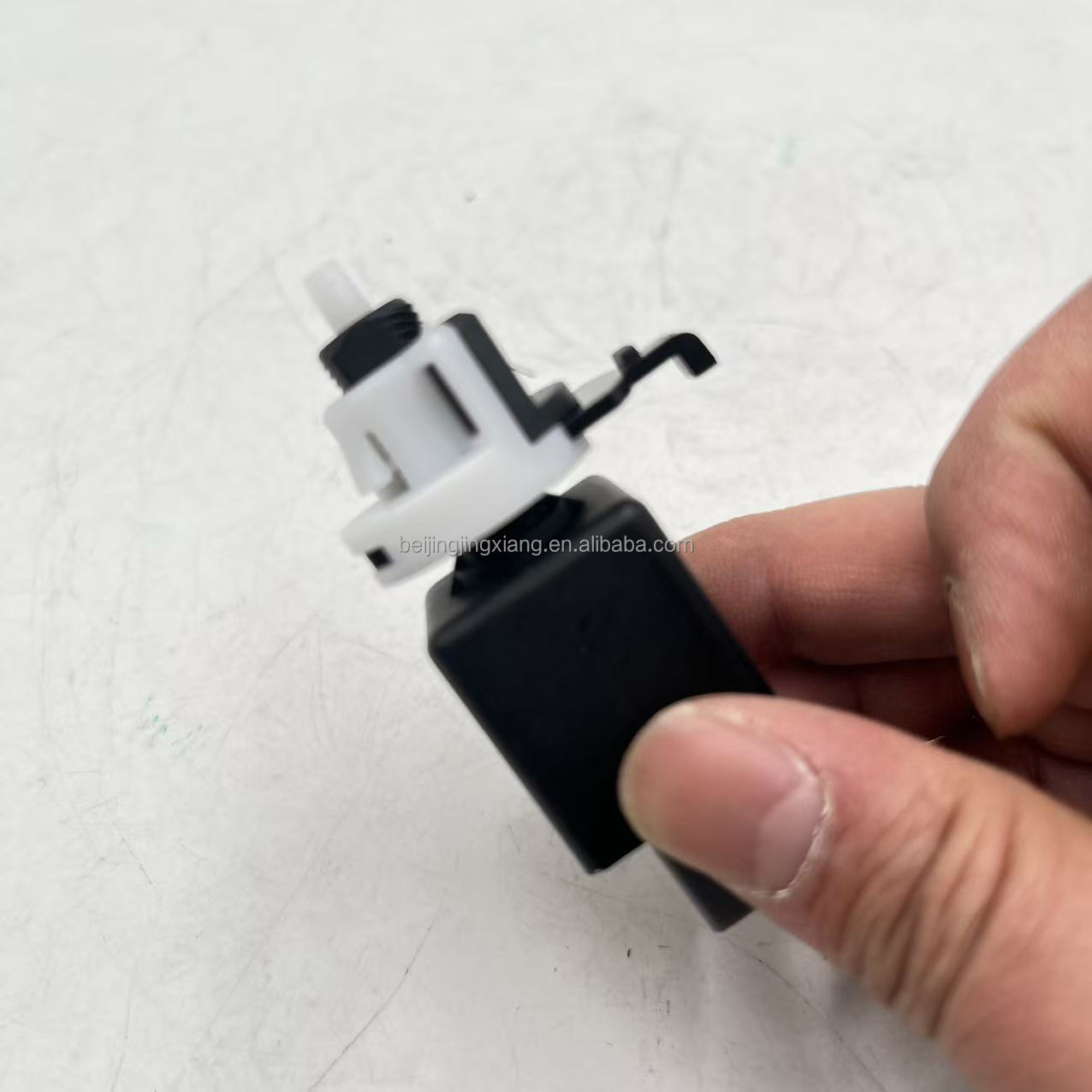 Automobile Electrical System Parts, Automotive Brake Lights, Brake Switch 93810-3S700, 938103S700, Applicable to Modern Kia