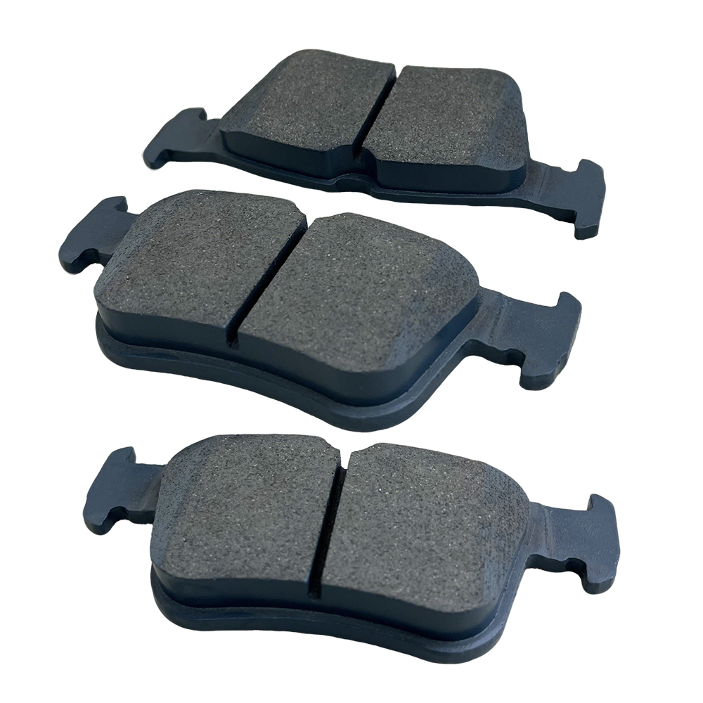 Premium Quality Low-Metallic Brake Pads Noiseless Low Dust Auto Brake System Parts ECE R90 ISO Certified Manufacturer