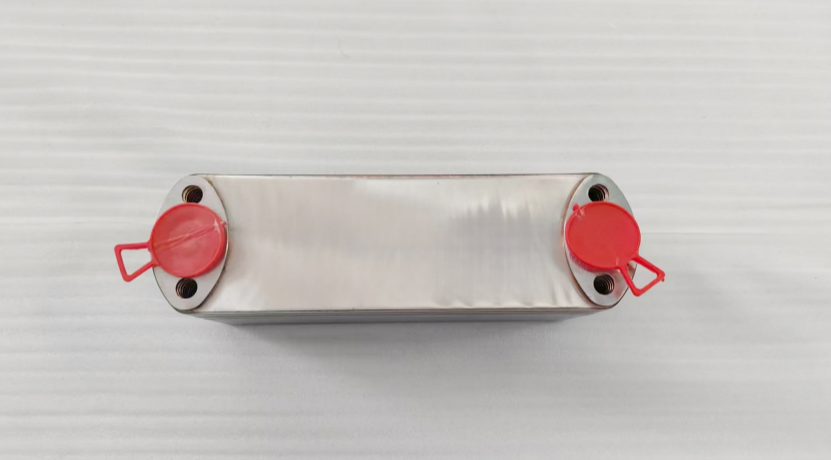 Truck Diesel Engine Oil Cooler OEM 2C466K830BA 2524-3230 Oil Cooler Element Engine Cooling System Spare Parts