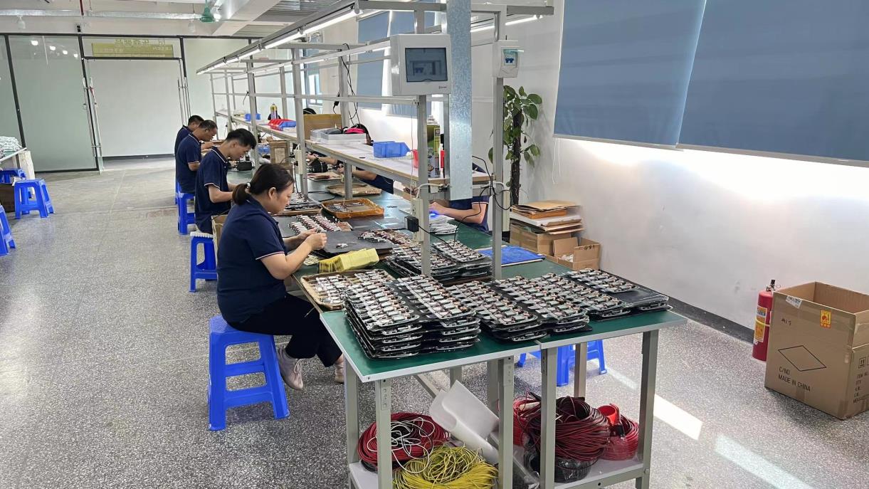 Yiki Beauty device assembly process step one