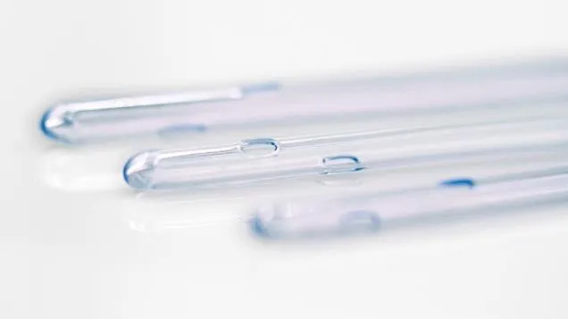 Catéter intermitente Nelaton recubierto hidrofílico con sachet de agua
