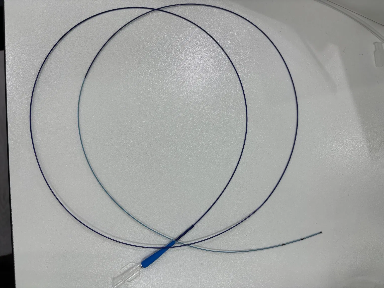 Guía de Soporte de Cardiología Intervencionista Catéter de Soporte de Bajo Perfil con Recubrimiento Hidrofílico para Cruce de Lesiones CTO