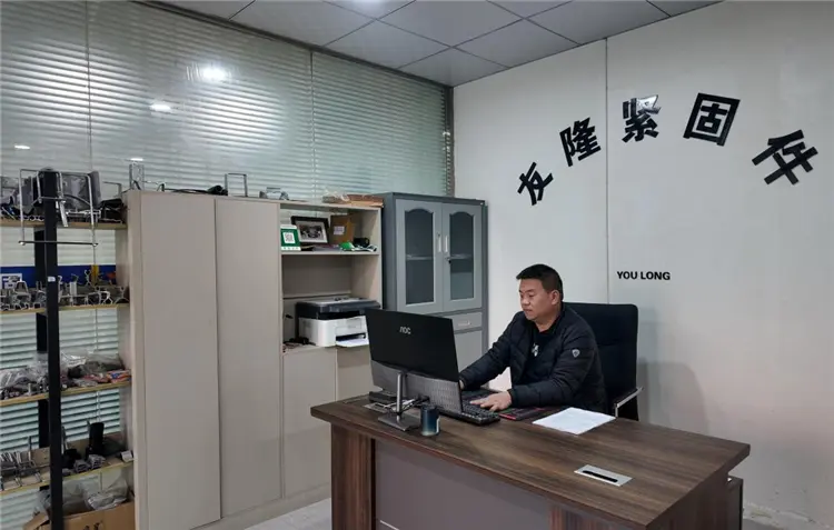Youlong founder's story in solar energy hardware