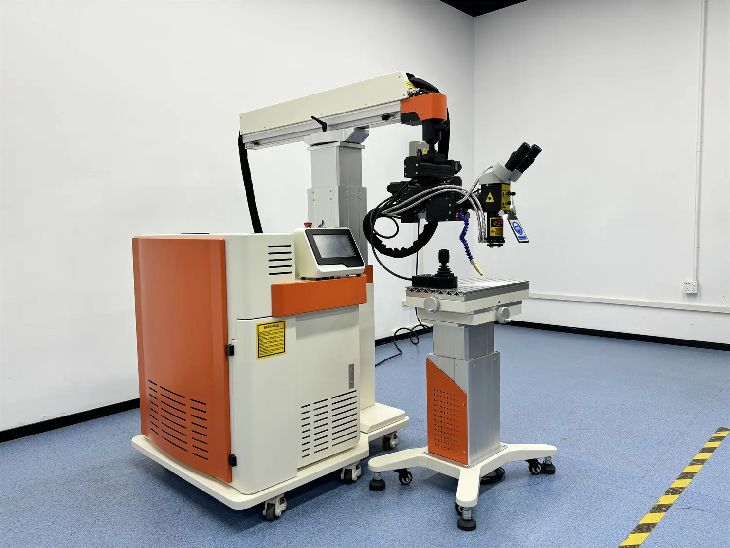 Boom Mold Welding Machine Angle 3