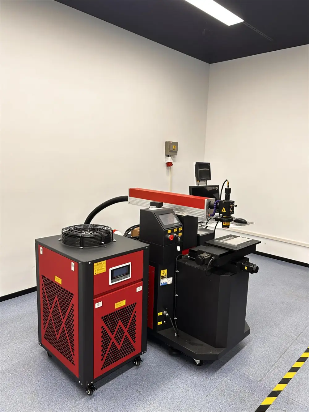 Automatic Laser Welding03