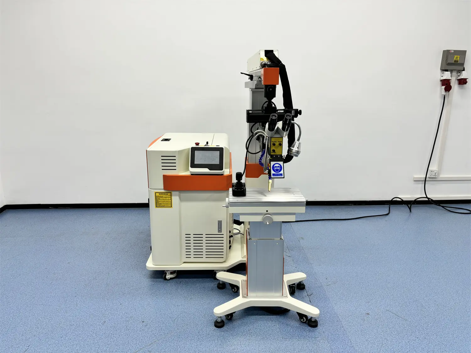 Boom Mold Welding Machine Angle 1